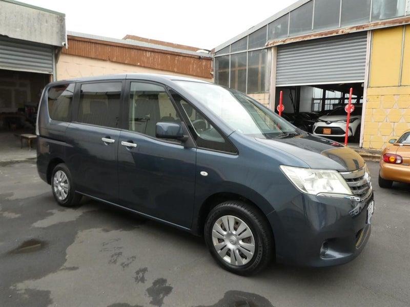 2011 Nissan Serena Carousel 1