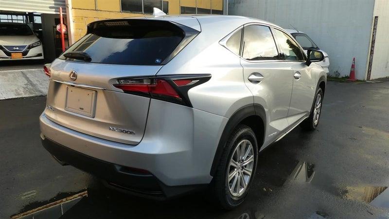 2016 Lexus NX 300h Carousel 3
