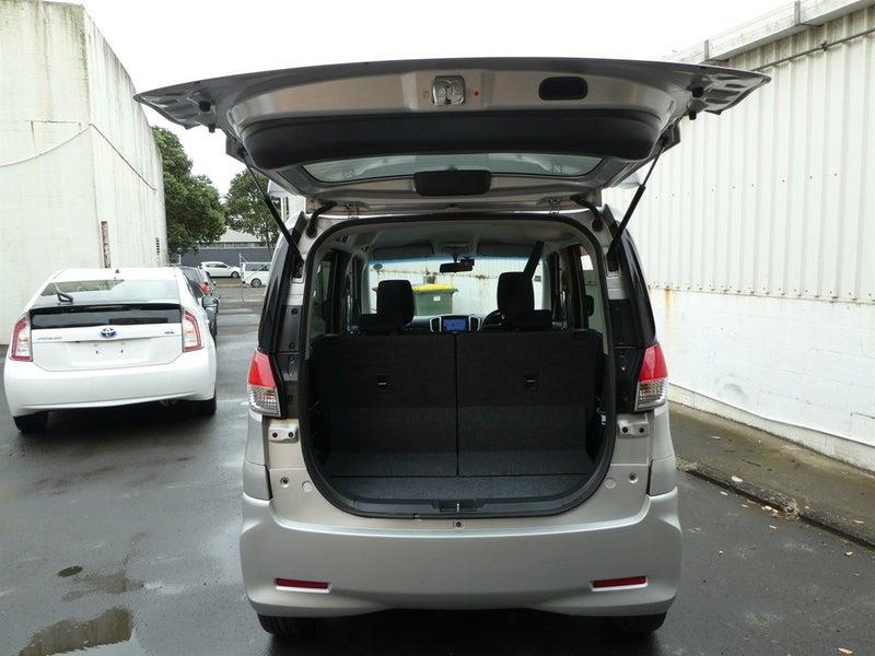 2014 Mitsubishi Delica D2 X Carousel 14