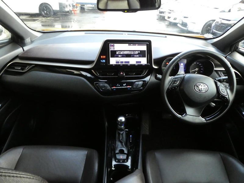 2017 Toyota C-HR HYBRID G Carousel 15