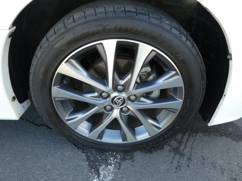 2017 Toyota Estima AERAS PREMIUM Carousel 8