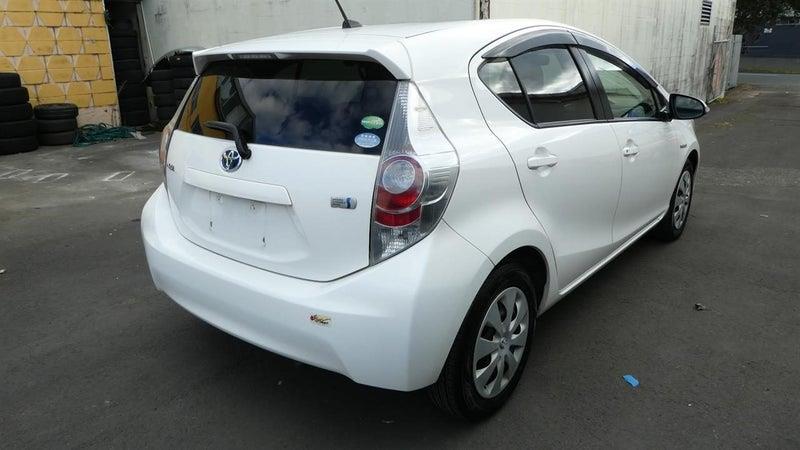 2013 Toyota Aqua S PUSH START Carousel 3