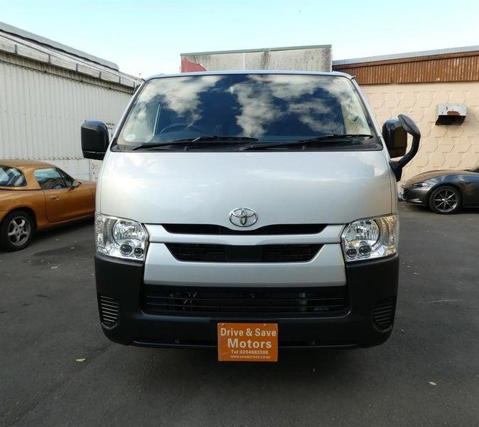2021 Toyota Hiace Carousel 8
