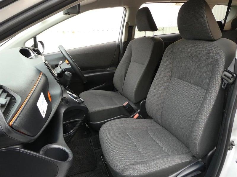 2020 Toyota Sienta HYBRID X Carousel 15