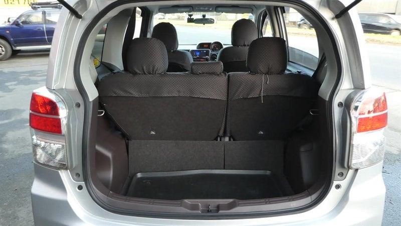 2014 Toyota Spade F Carousel 18
