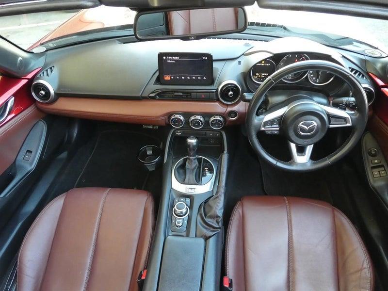 2018 Mazda Roadster RF VS Carousel 13