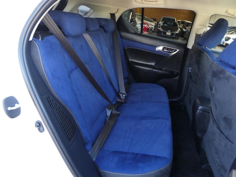 2017 Lexus CT 200h Carousel 11