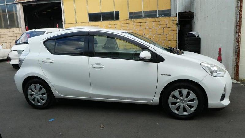 2013 Toyota Aqua S PUSH START Carousel 2