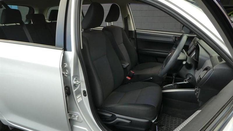 2015 Toyota Corolla FIELDER HYBRID Carousel 10