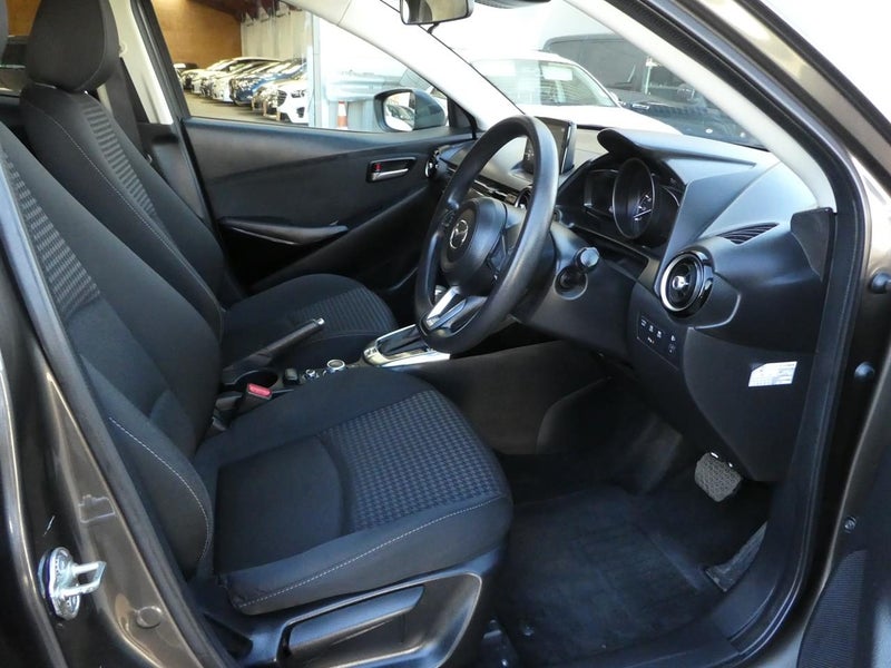 2018 Mazda Demio Carousel 10