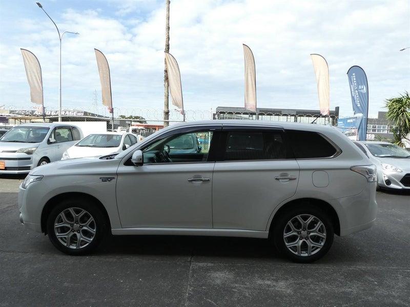 2013 Mitsubishi Outlander PHEV 2.0G PREMIUM PACKAGE Carousel 7