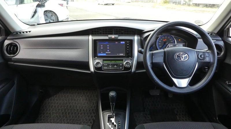 2015 Toyota Corolla FIELDER HYBRID Carousel 17