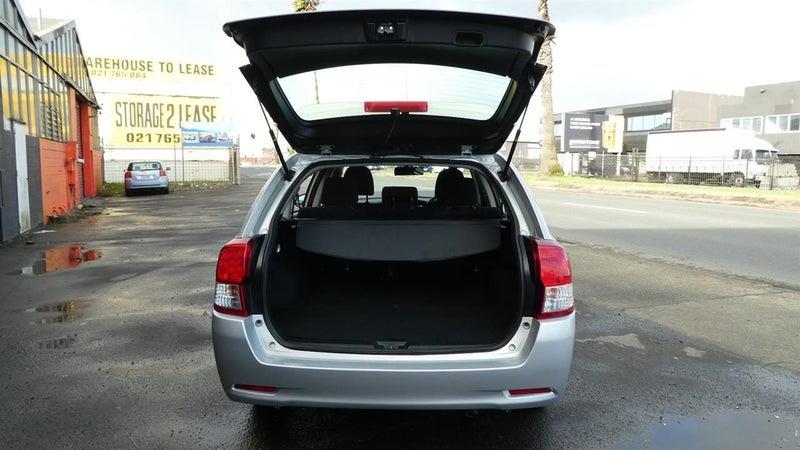 2015 Toyota Corolla FIELDER HYBRID Carousel 12
