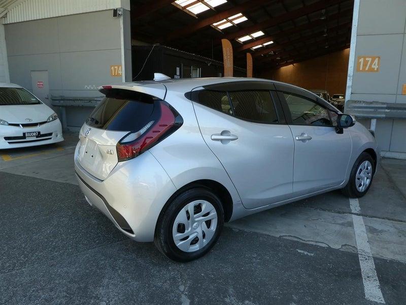 2021 Toyota Aqua S PUSH START Carousel 4
