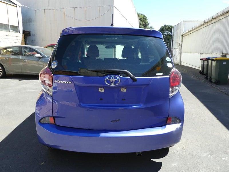 2015 Toyota Ractis G Carousel 4