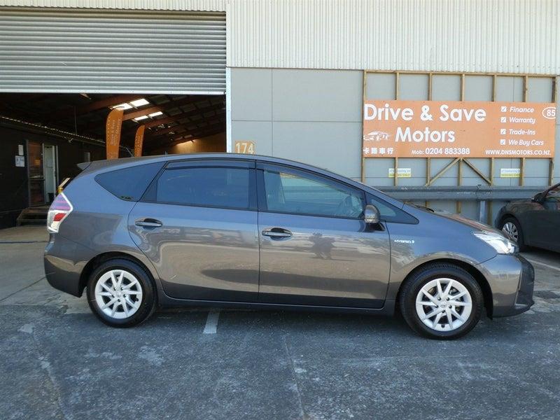 2017 Toyota Prius Alpha 7 Seater!Radar Cruise control! Carousel 1