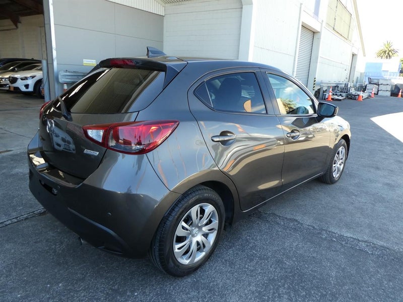 2018 Mazda Demio Carousel 3