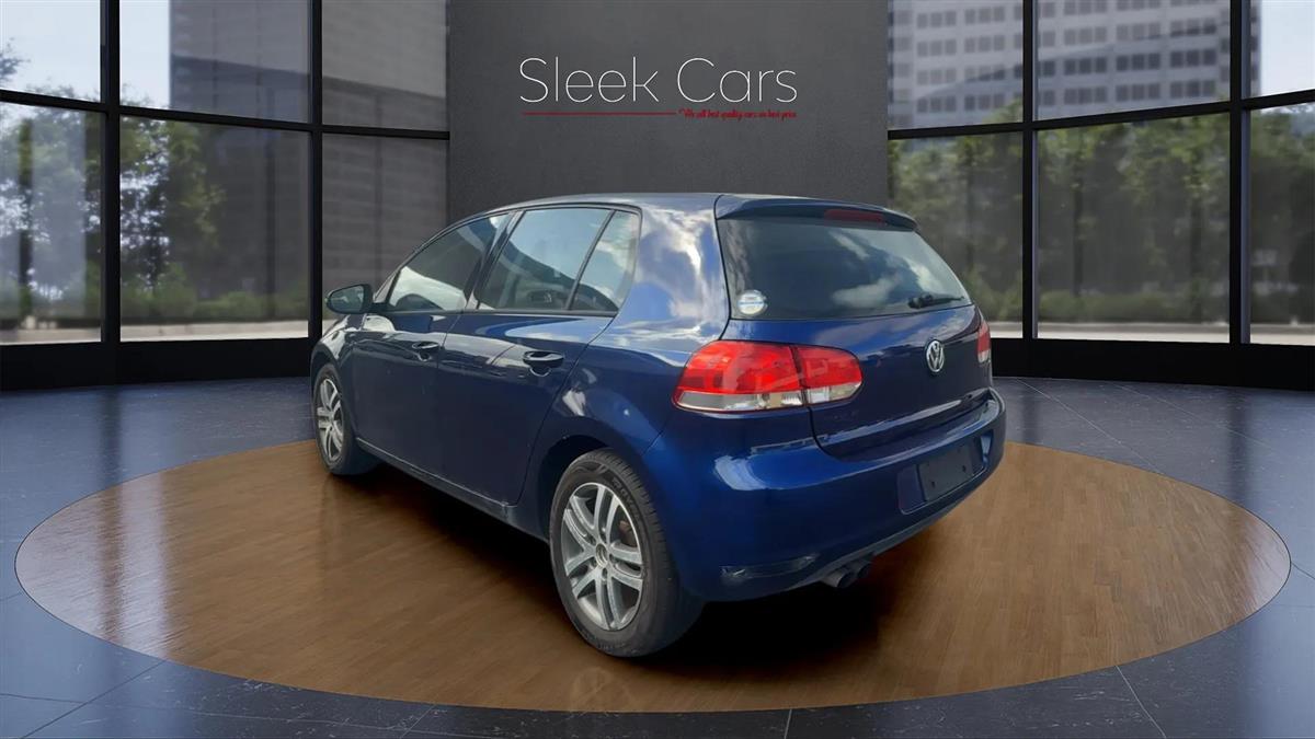 2010 Volkswagen Golf Carousel 12