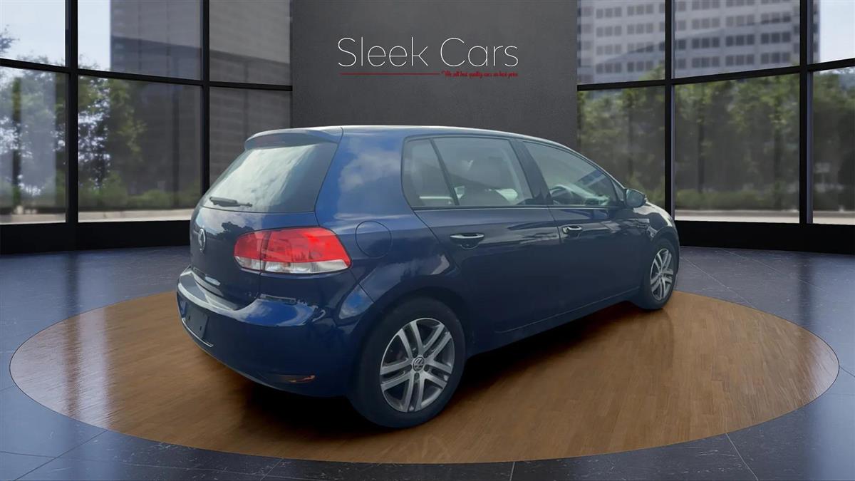 2010 Volkswagen Golf Carousel 15