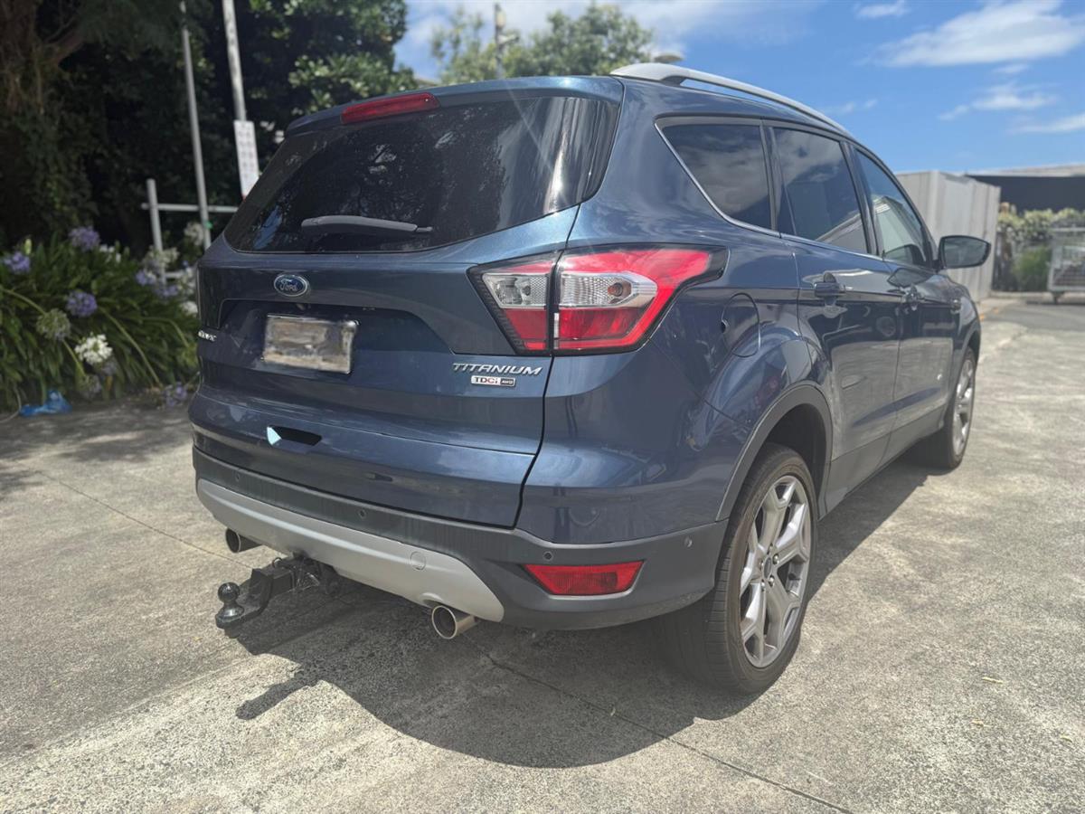 2019 Ford Escape TITANIUM AWD DIESEL Carousel 3