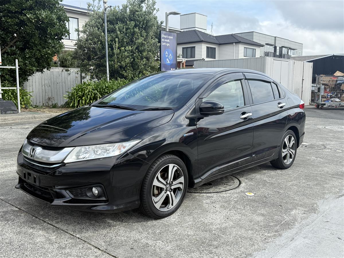 2015 Honda Grace HYBRID Carousel 2