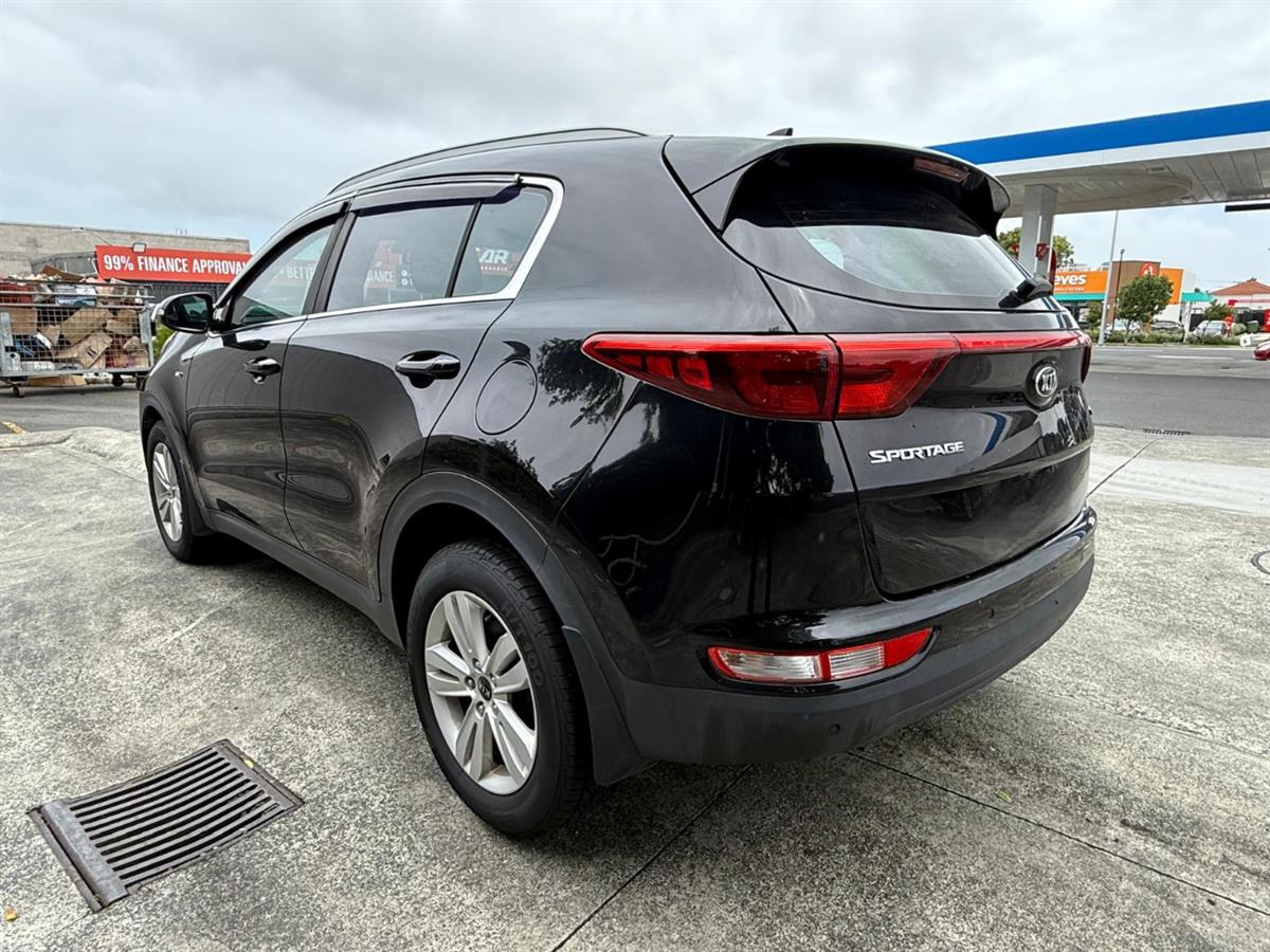 2018 Kia Sportage LX 2.0D/4WD/6AT Carousel 6