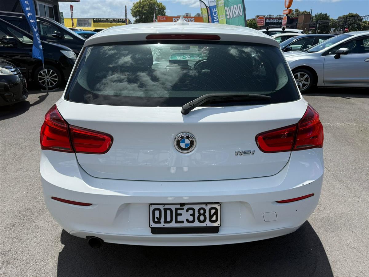 2016 BMW 118i Carousel 5