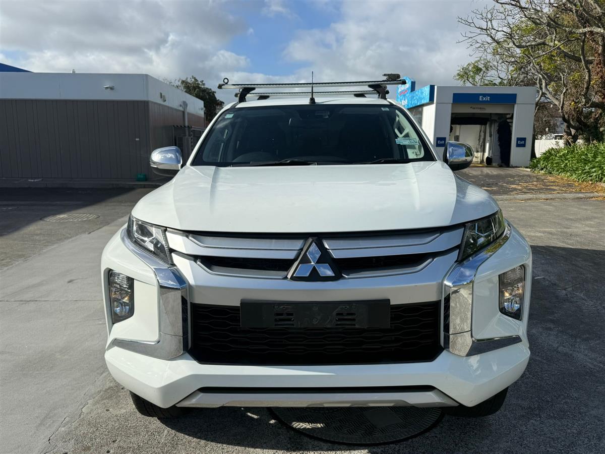 2020 Mitsubishi Triton DC GLXR 6AT 2.4D/6AT Carousel 2