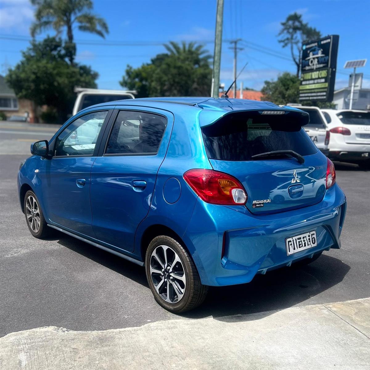 2022 Mitsubishi Mirage XLS 1.2P/CVT Carousel 3