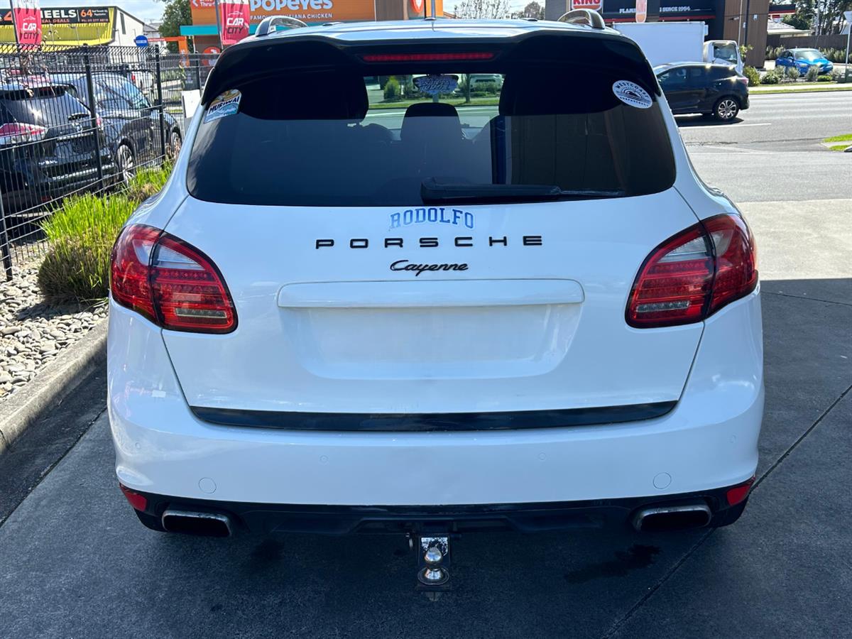 2012 Porsche Cayenne 4 DOOR SUV Carousel 7