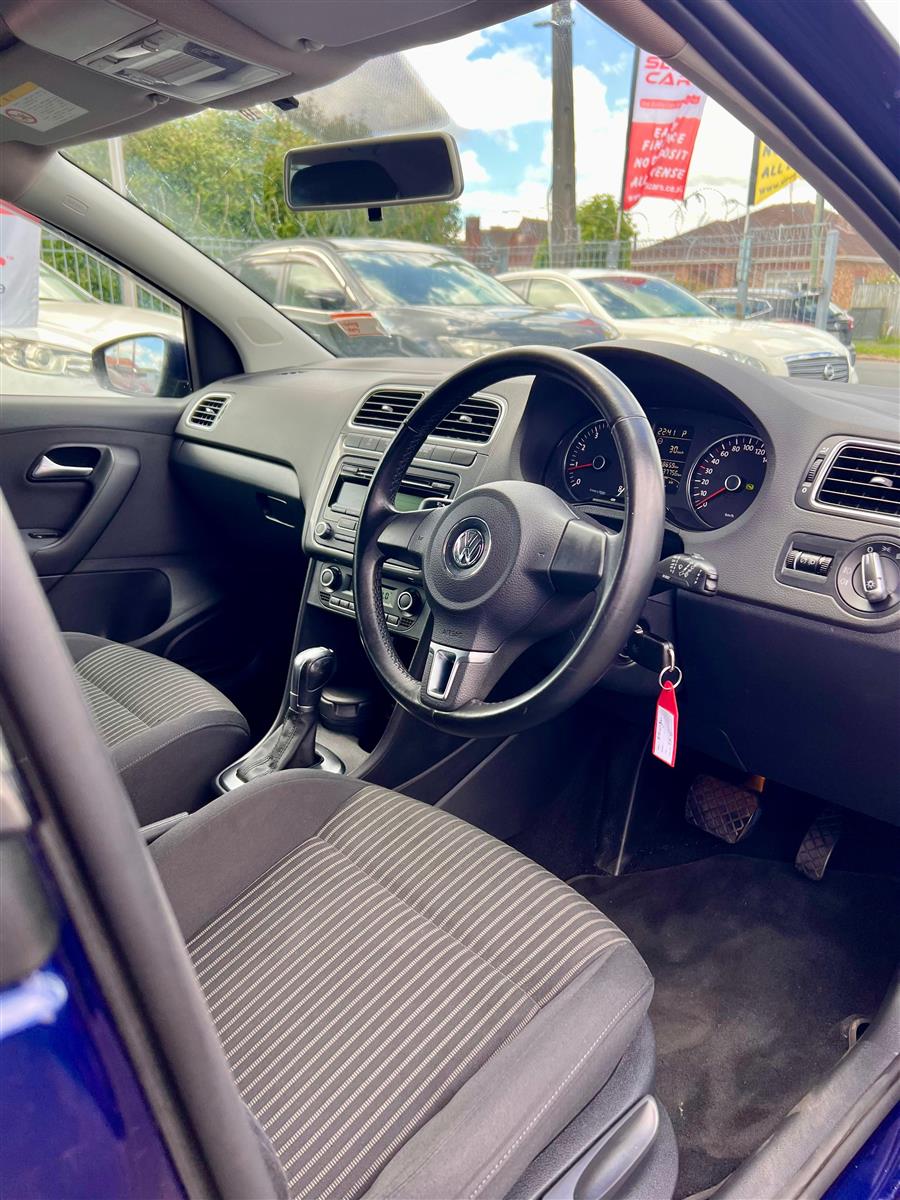 2010 Volkswagen Polo Carousel 7
