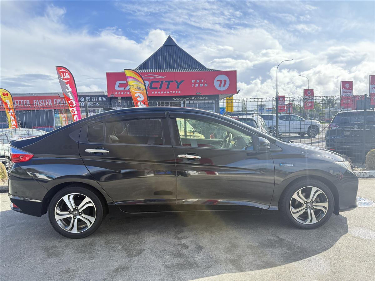 2015 Honda Grace HYBRID Carousel 3