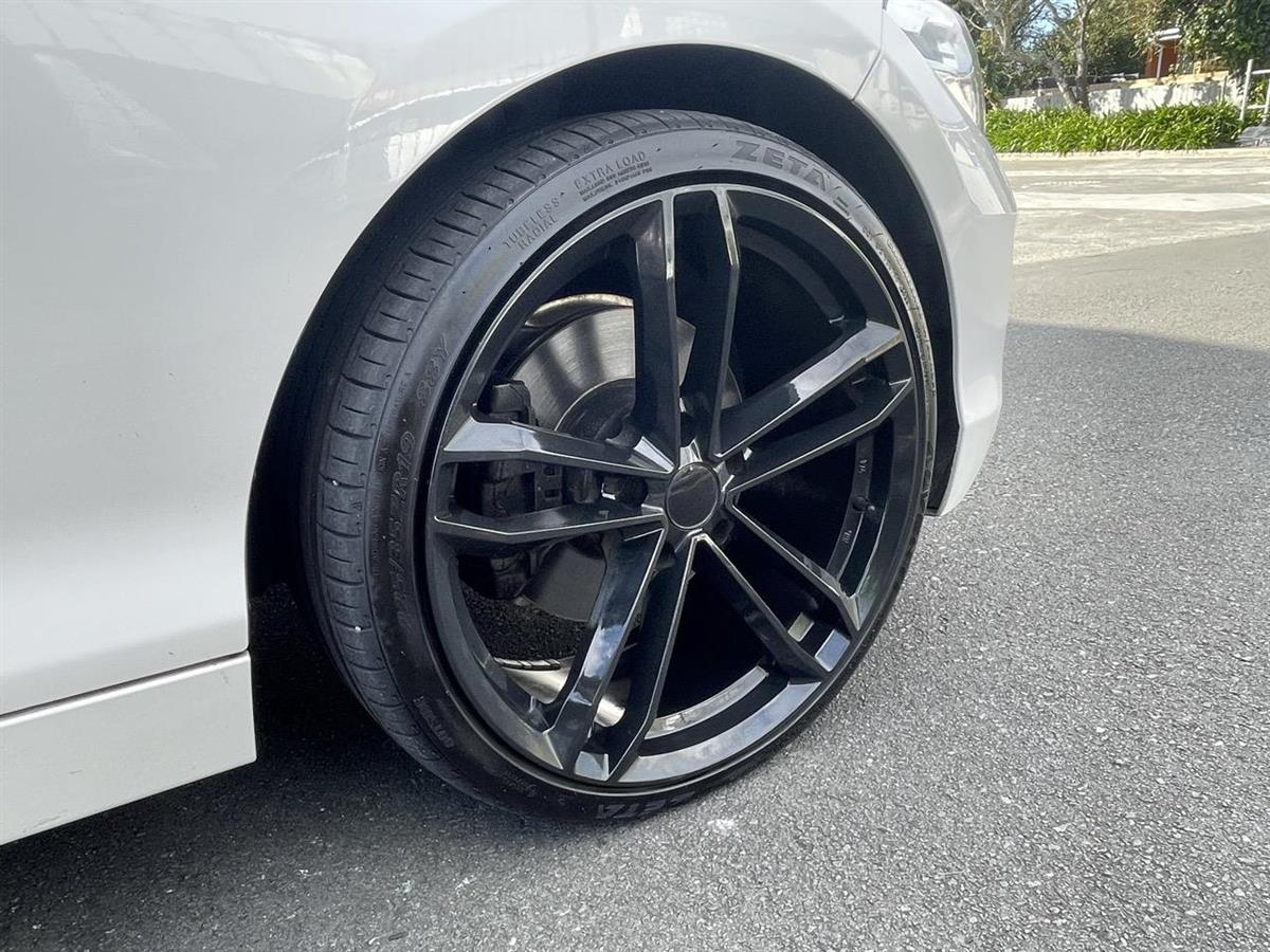 2016 BMW 118i Carousel 11
