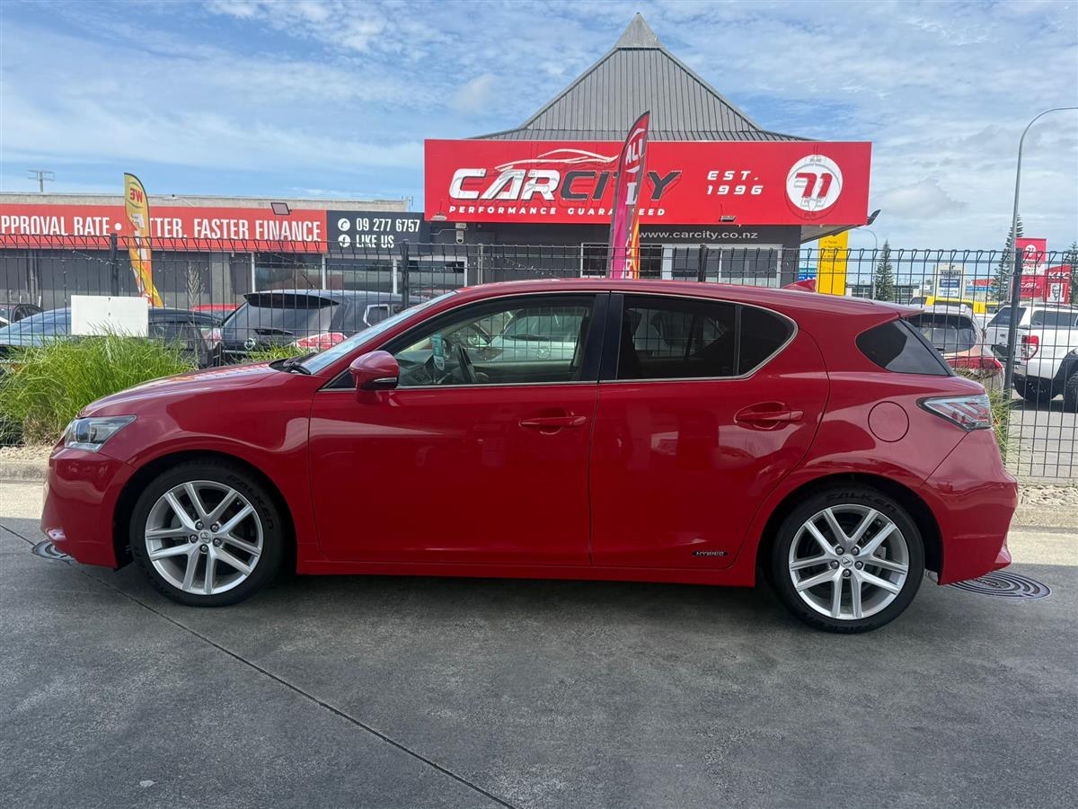 2017 Lexus CT 200h Carousel 2