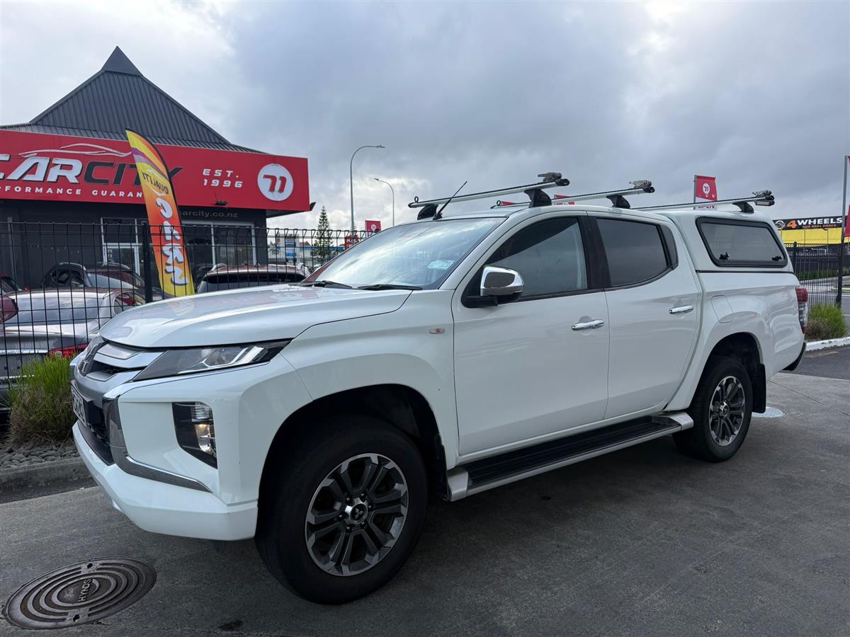 2020 Mitsubishi Triton DC GLXR 6AT 2.4D/6AT Carousel 1
