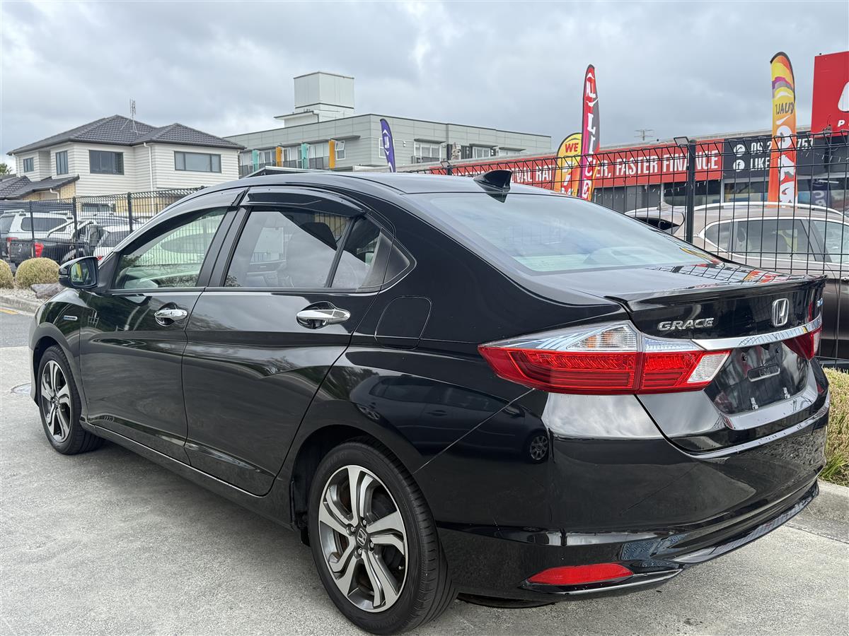 2015 Honda Grace HYBRID Carousel 6