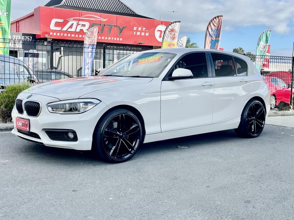 2016 BMW 118i Carousel 1