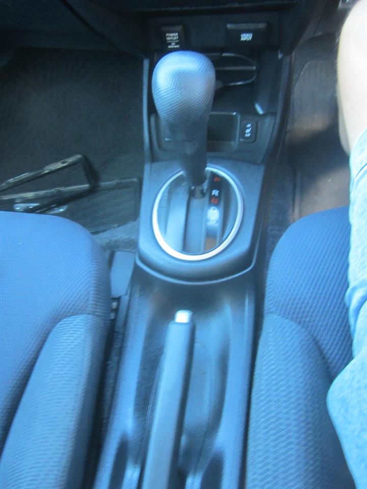 2012 Honda Fit Hybrid Carousel 7