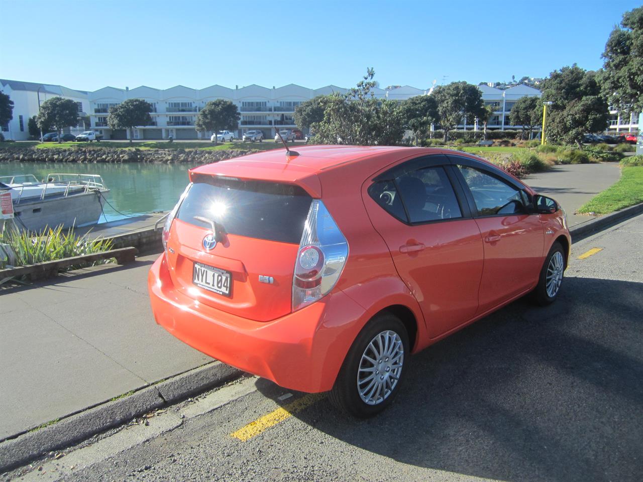 2014 Toyota AQUA Hybrid Low Kms Carousel 10