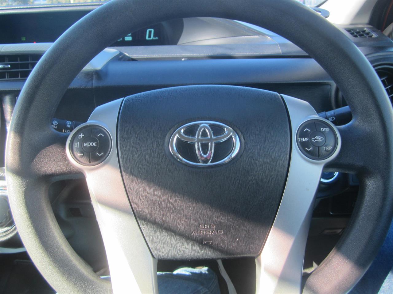 2014 Toyota AQUA Hybrid Low Kms Carousel 4