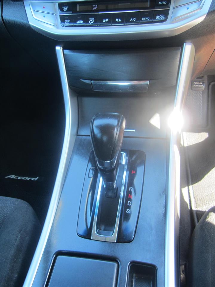 2013 Honda Accord S 2.4 Auto NZ new Low Kms Carousel 7
