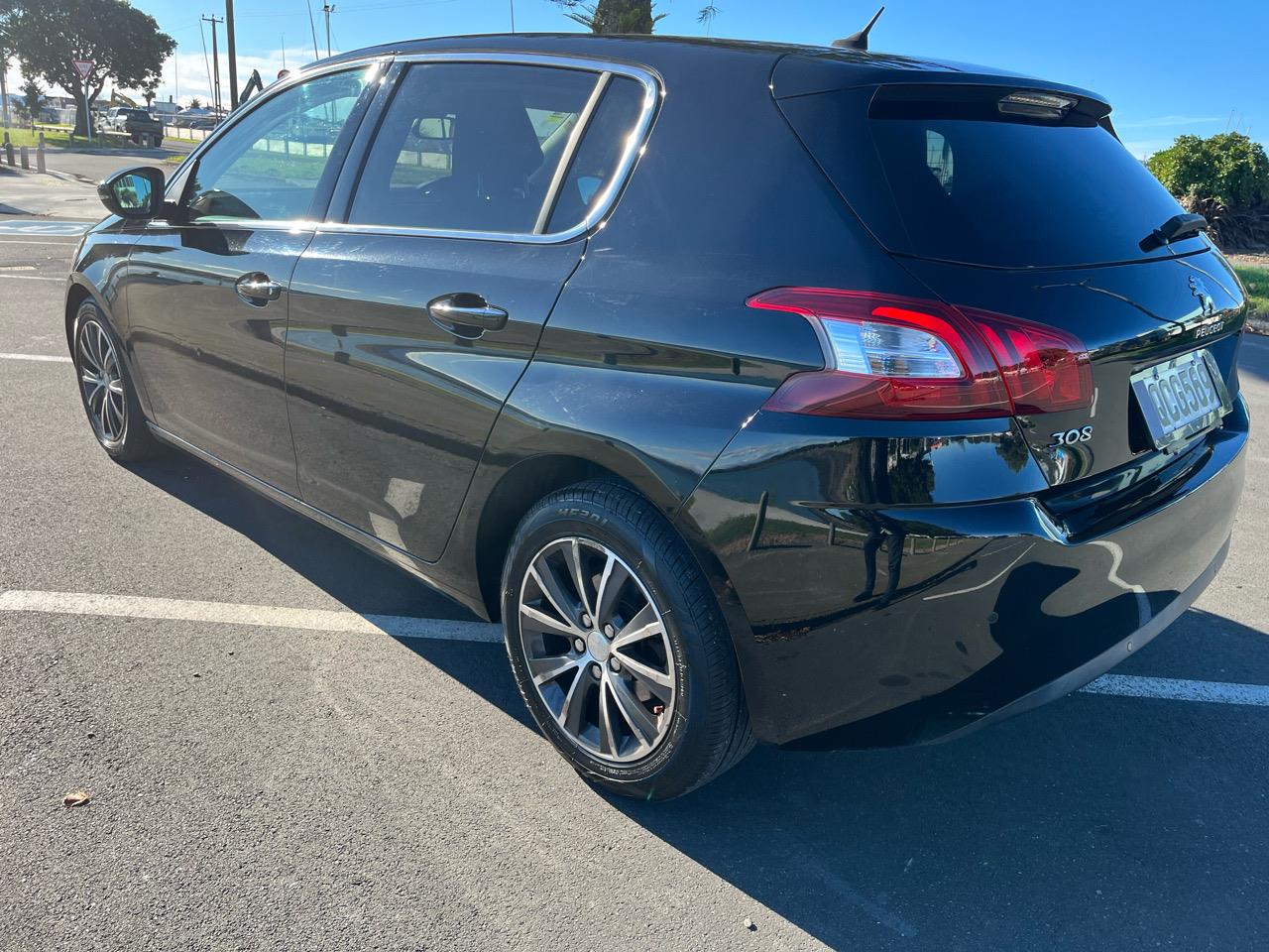 2015 Peugeot 308 Carousel 4