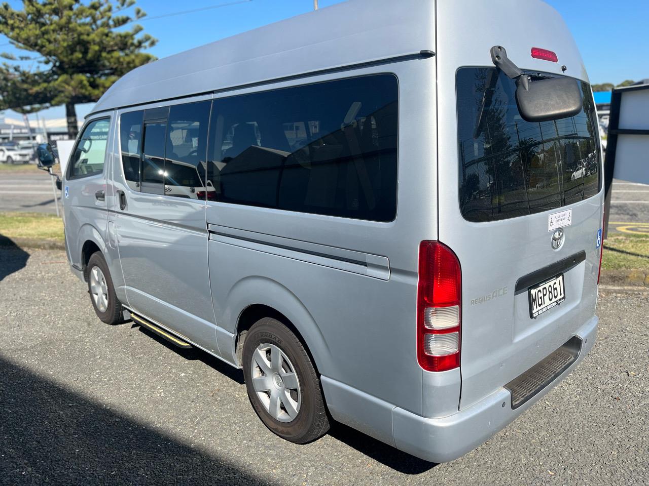 2012 Toyota REGIUS Wheel Chair Van Carousel 6
