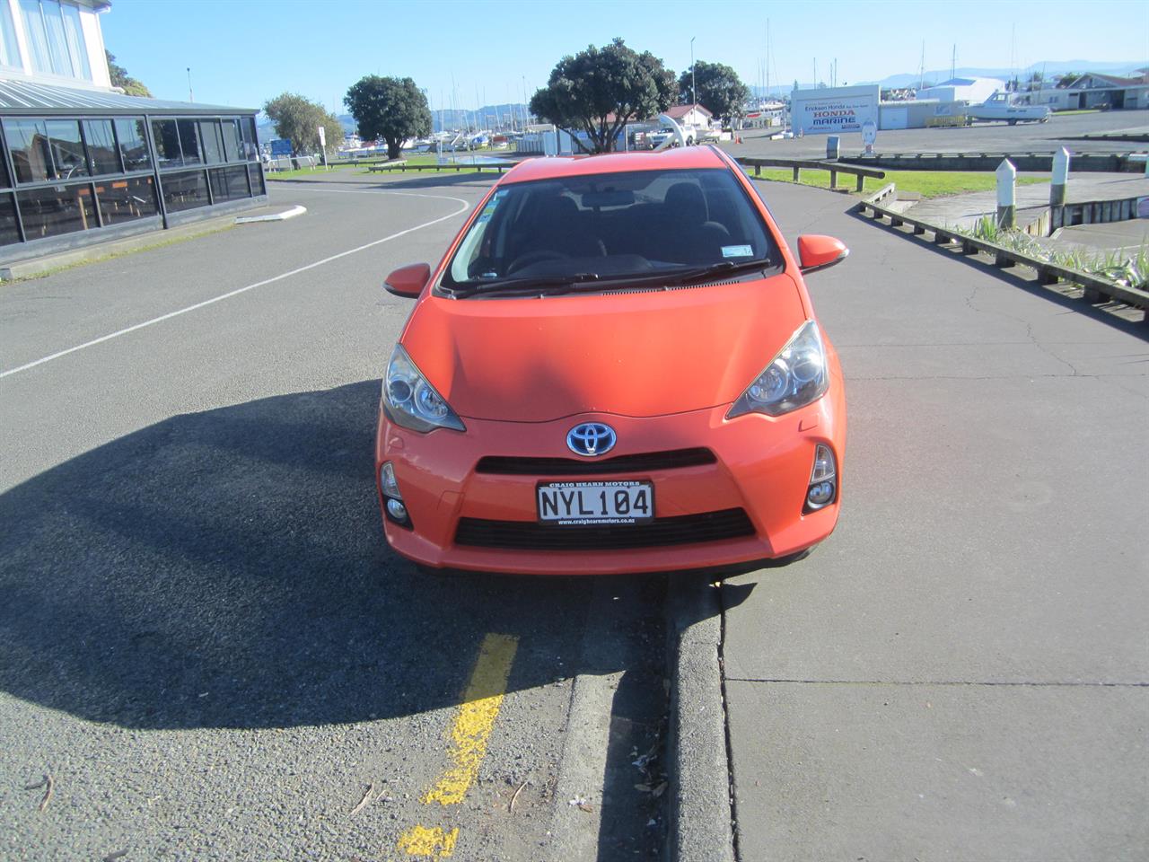 2014 Toyota AQUA Hybrid Low Kms Carousel 6