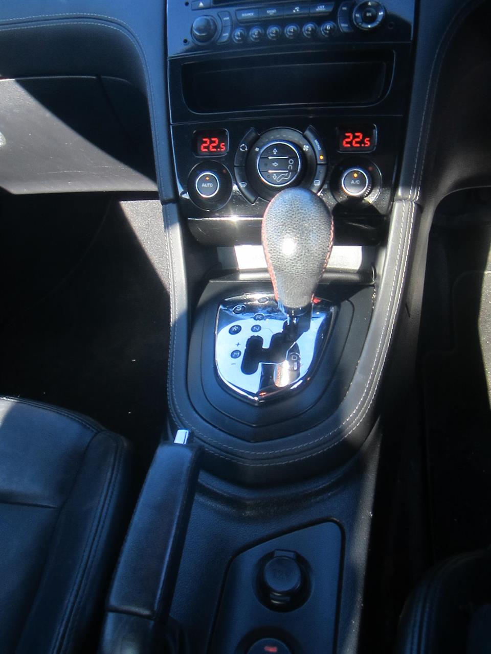 2011 Peugeot RCZ NZ New 1 Owner Immaculate Carousel 3