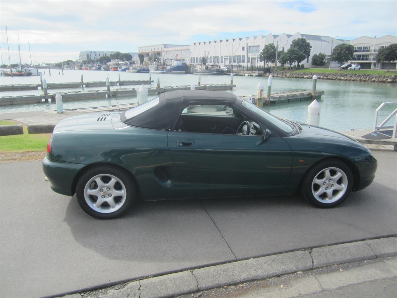 1997 Rover MGF 1800 5 speed manual Carousel 11