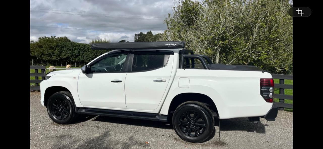 2020 Mitsubishi Triton DC GLXR 6AT Carousel 1