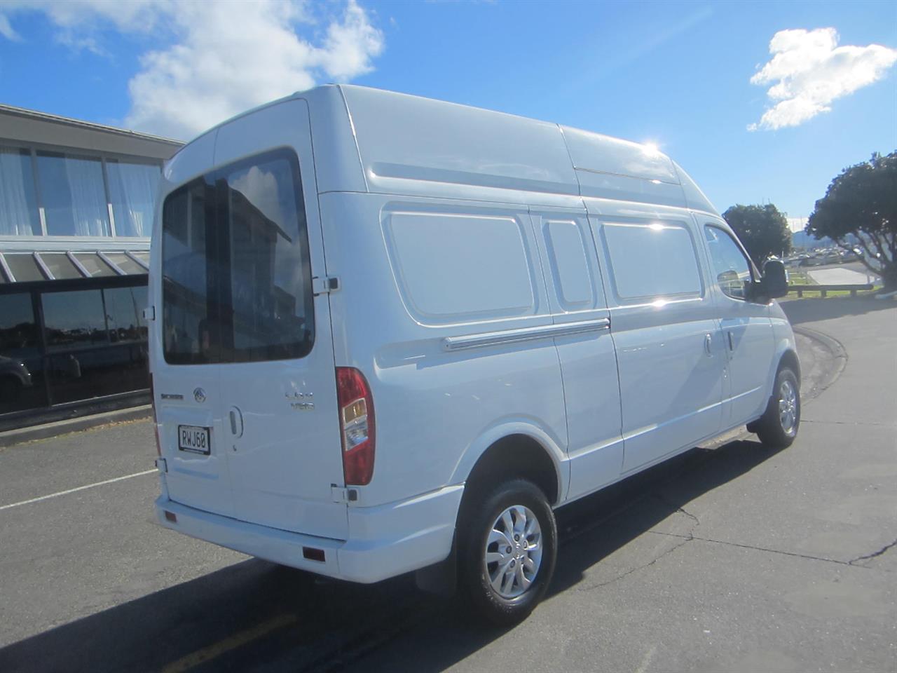 2023 LDV V80 Biggest LWB Hi Top Carousel 6