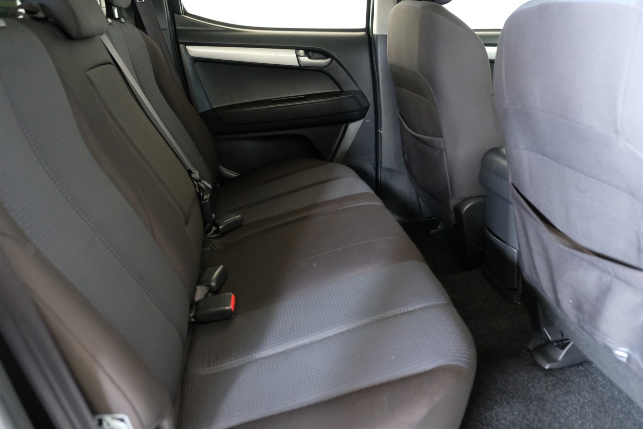 2012 izuzu D-Max LS Carousel 7