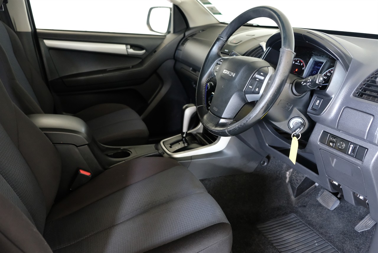 2012 izuzu D-Max LS Carousel 10